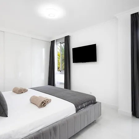 Apartment Clara Los Cristianos (Tenerife)