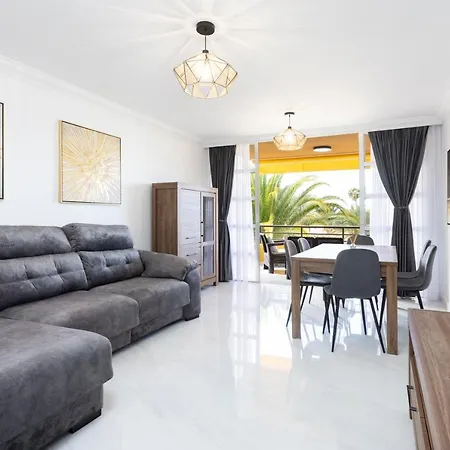 Clara Apartment *